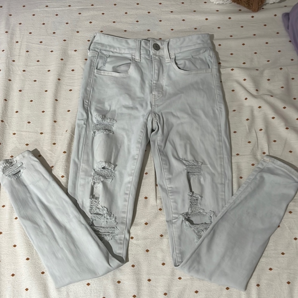 White American Eagle Ripped jeans